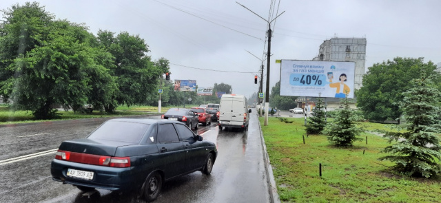 Щит 6x3,  вул. Воїнів-Інтернаціоналістів перехрестя з вул. Григорія Чухрая, магістраль
