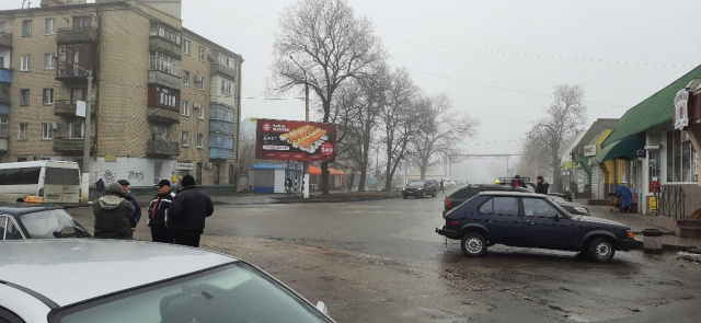 Щит 6x3,  Привокзальна площа, ж\д вокзал (вул. Гетьмана Сагайдачного, 264)
